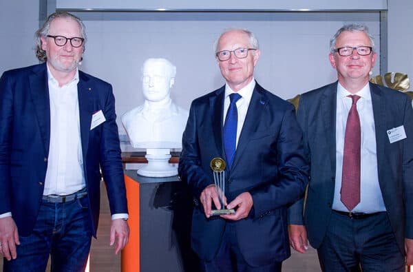 Schmalz_gewinnt_Rudolf-Diesel-Medaille