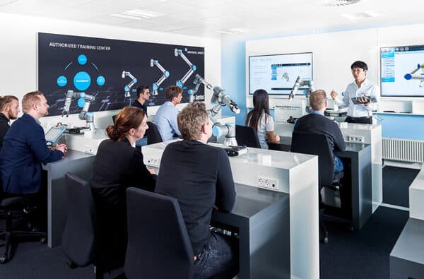 Universal_Robots_Academy