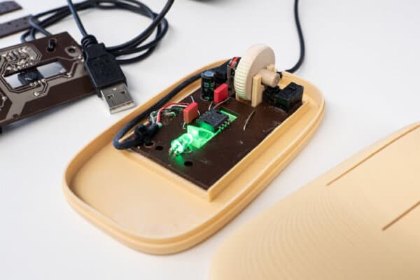 Grüne Elektronik dank biologisch abbaubaren Leiterplatten 