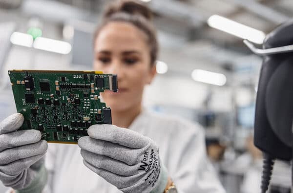 Siemens-Arm-Semiconductor-Education-Alliance