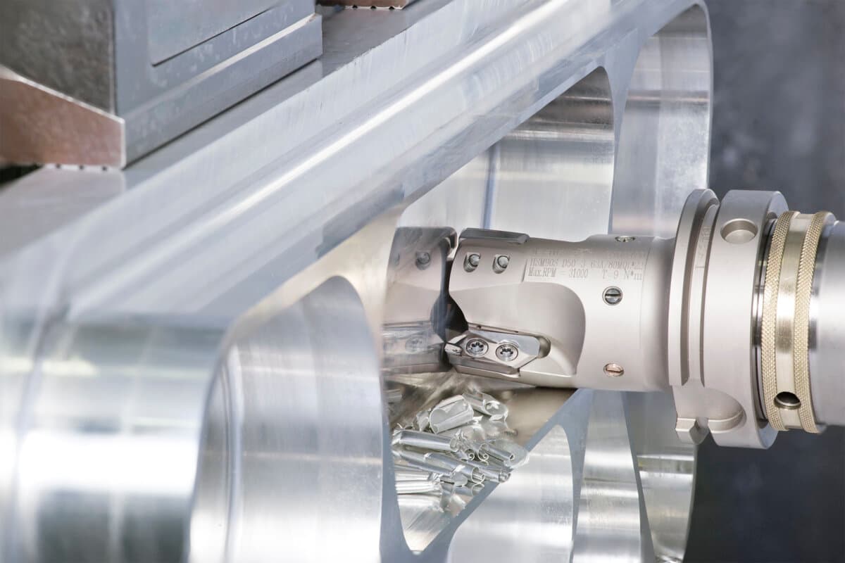 25-05-22_ISCAR_FRAESEN_FB_Neue Maßstäbe_02